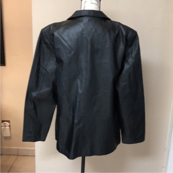 Clío Leather Women’s Jacket. Size Large
Great shape
No stains, no rips, no tears - Picture 3 of 8